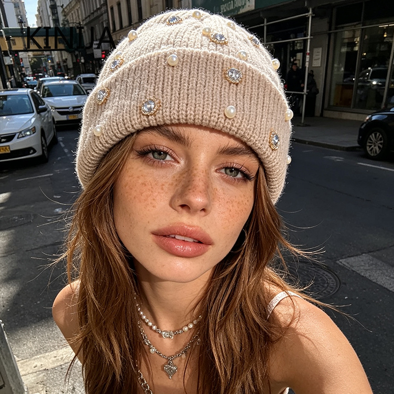 Зимняя вязаная шапка-бини с же – обзор и цена Beanie Cuffed Knit